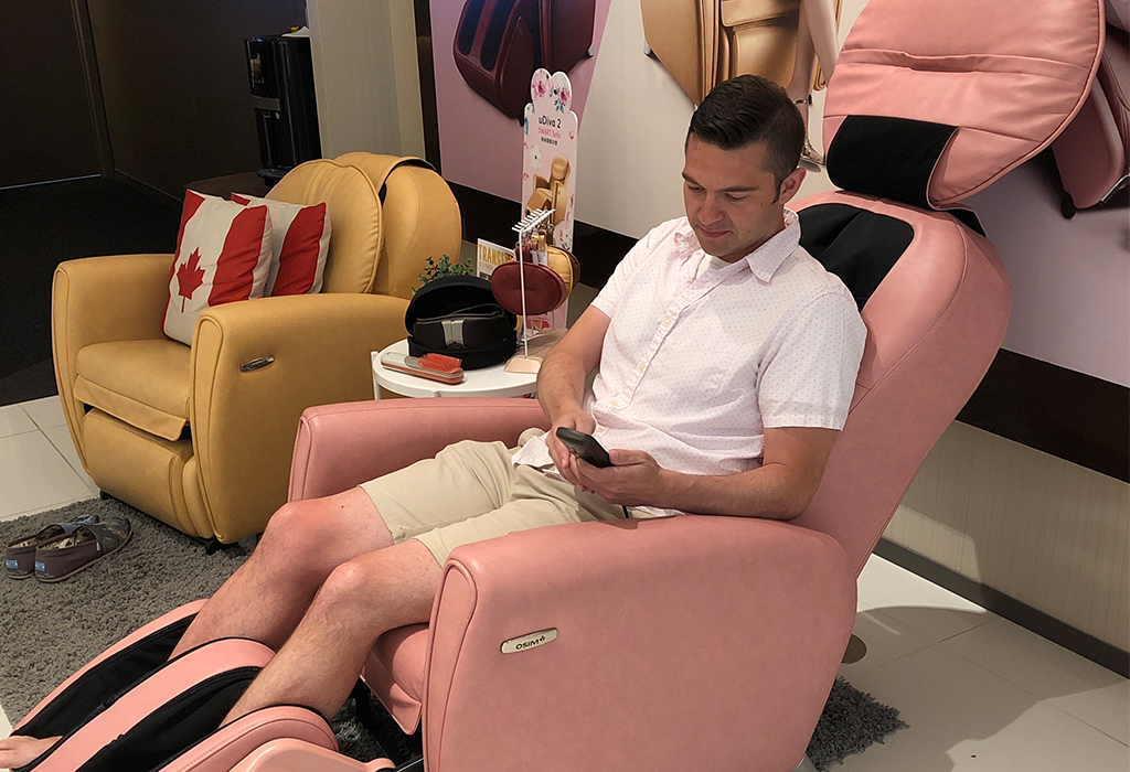 une photo quand j’ai visité le magasin de fauteuils de massage d’OSIM à Toronto